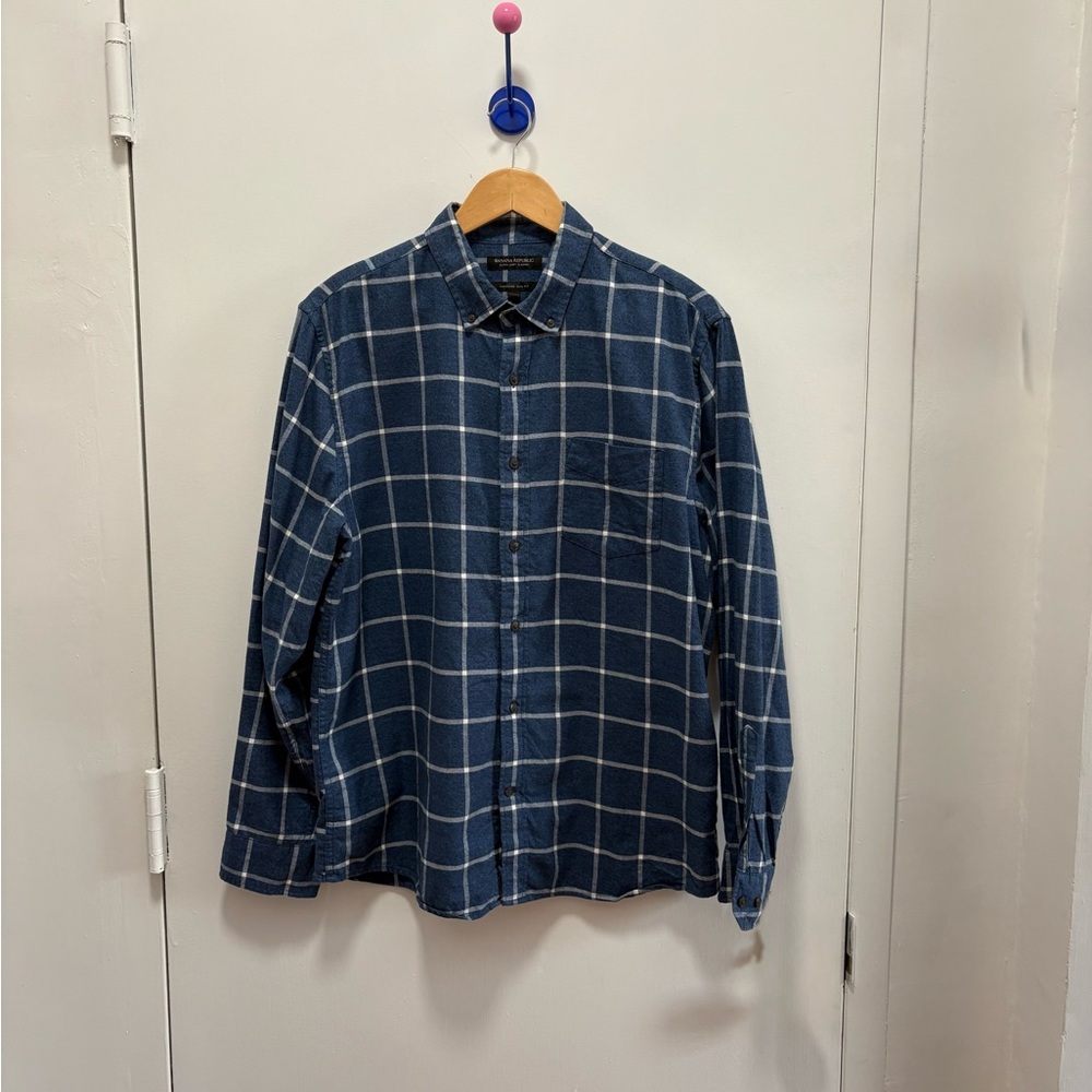 Banana Republic Navy Plaid Flannel Button Down Shirt